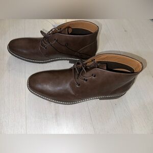 New Guess chukka lace boots